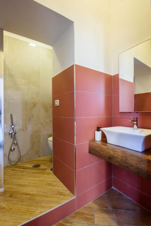 Domus Angioina 3*